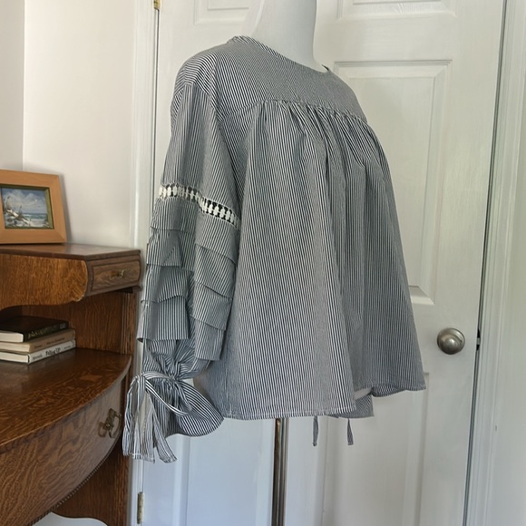 Nanette Lepore Small striped top NWT - Picture 2 of 8